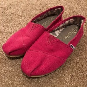 Pink Toms size 6